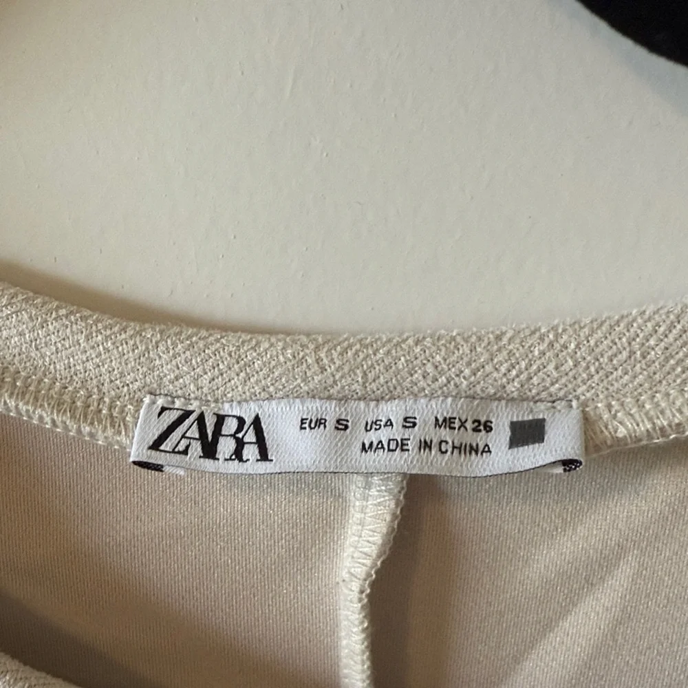 Zara Cream dress with pockets - Picture 2 of 4